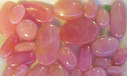 Ý nghĩa phong thủy của đá ruby đối với con người Y nghia phong thuy cua da ruby doi voi con nguoi